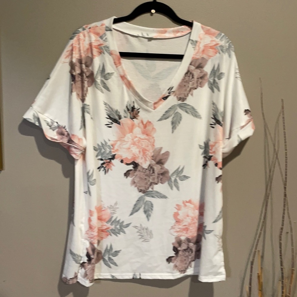 XL Floral top NWOT